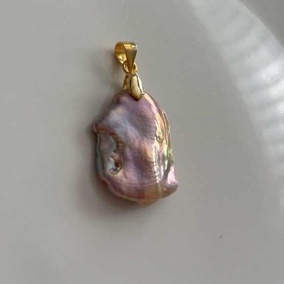 Natural Raw Pearl Pendant - Picture 7 of 11